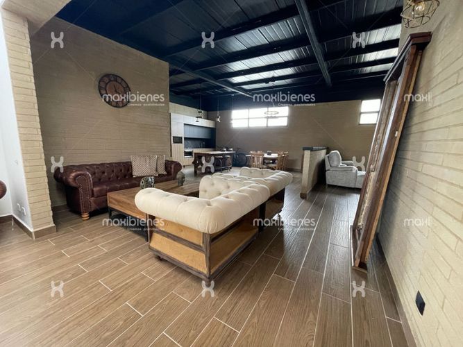 Casa de 3 alcobas en venta en Lomitas, La Ceja, 216 m² · foto 8 de 19
