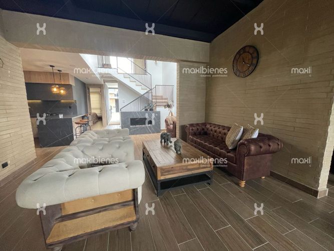 Casa de 3 alcobas en venta en Lomitas, La Ceja, 216 m² · foto 10 de 19