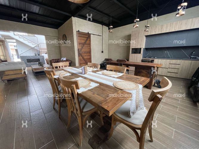 Casa de 3 alcobas en venta en Lomitas, La Ceja, 216 m² · foto 11 de 19