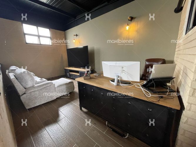 Casa de 3 alcobas en venta en Lomitas, La Ceja, 216 m² · foto 12 de 19
