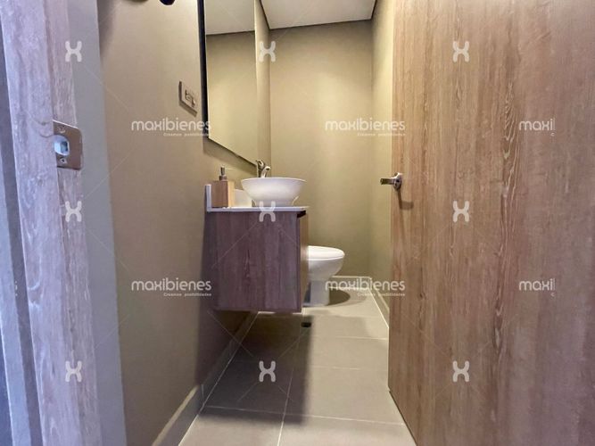 Casa de 3 alcobas en venta en Lomitas, La Ceja, 216 m² · foto 13 de 19