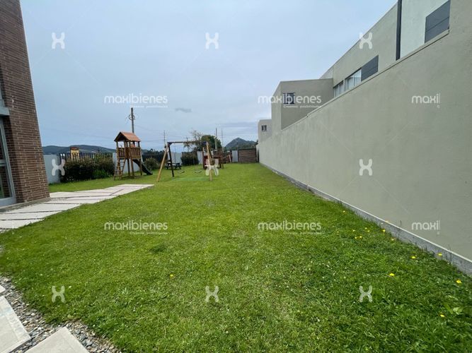 Casa de 3 alcobas en venta en Lomitas, La Ceja, 216 m² · foto 17 de 19