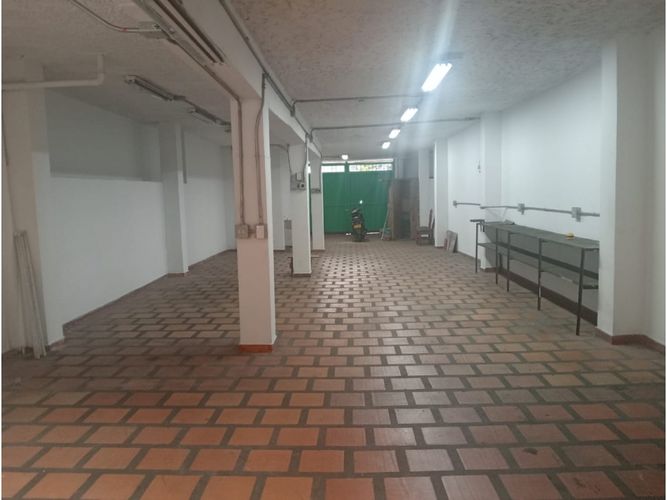 Bodega en arriendo en Gerona, Medellín, 250 m² · foto 3 de 10