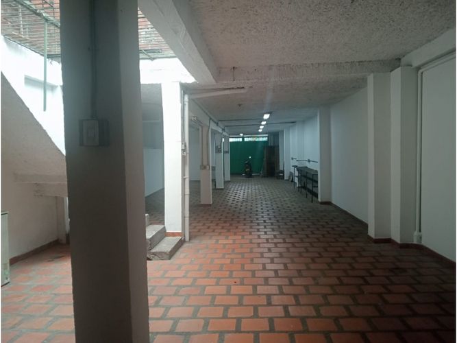 Bodega en arriendo en Gerona, Medellín, 250 m² · foto 4 de 10