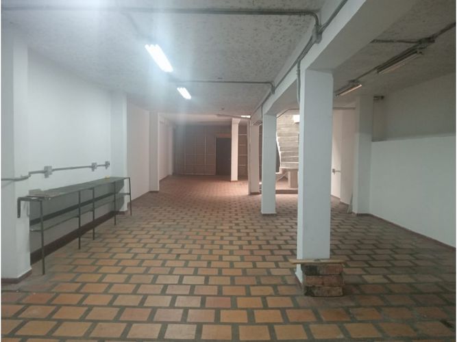 Bodega en arriendo en Gerona, Medellín, 250 m² · foto 7 de 10
