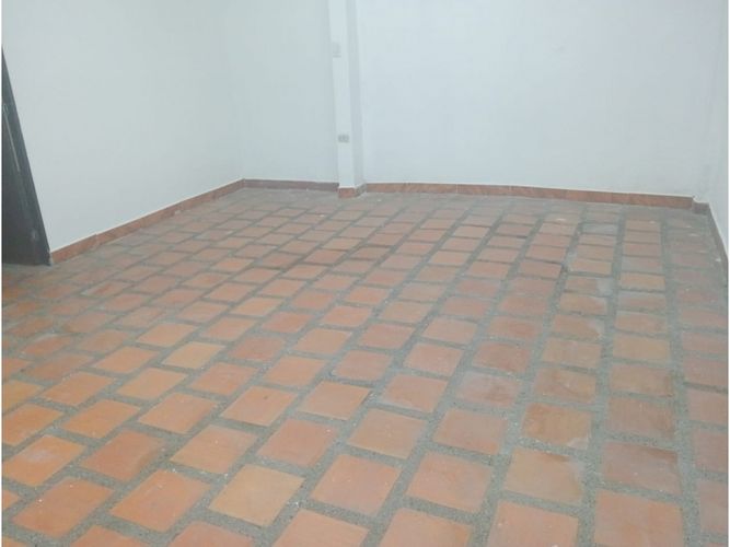 Bodega en arriendo en Gerona, Medellín, 250 m² · foto 8 de 10