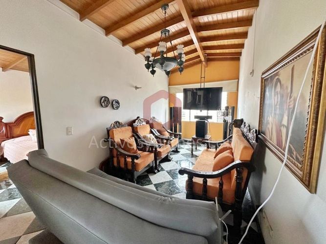 Casa de 5 alcobas en venta en Boston, Medellín, 236 m² · foto 7 de 24