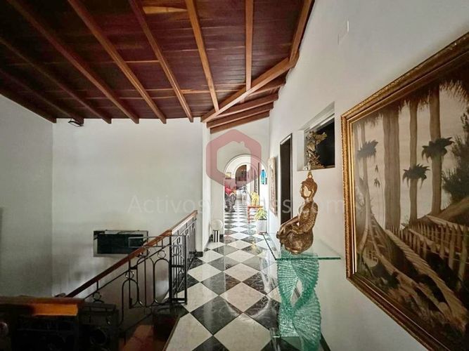 Casa de 5 alcobas en venta en Boston, Medellín, 236 m² · foto 10 de 24