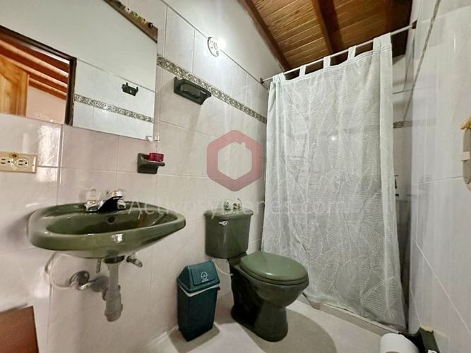Casa de 5 alcobas en venta en Boston, Medellín, 236 m² · foto 21 de 24