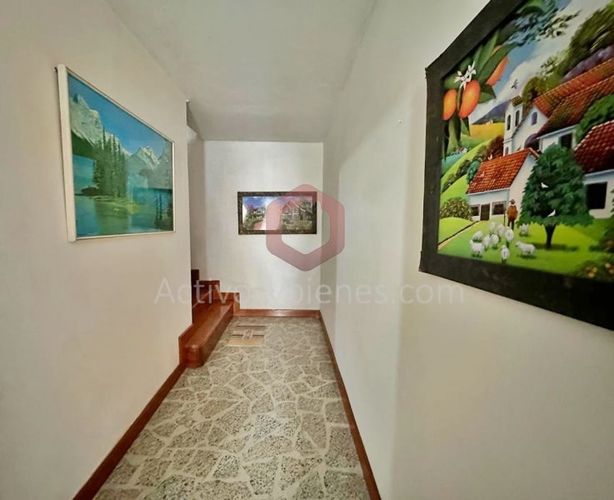 Casa de 5 alcobas en venta en Boston, Medellín, 236 m² · foto 23 de 24