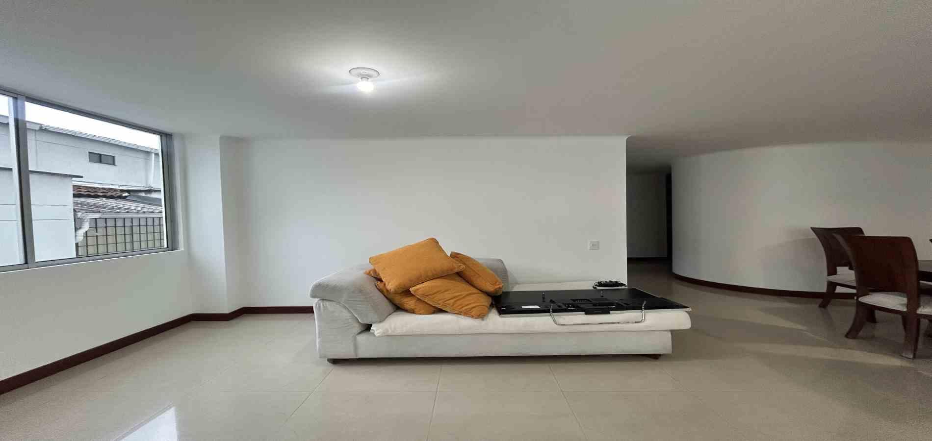 Apartamento en venta en Pinares, Pereira · foto 5 de 17