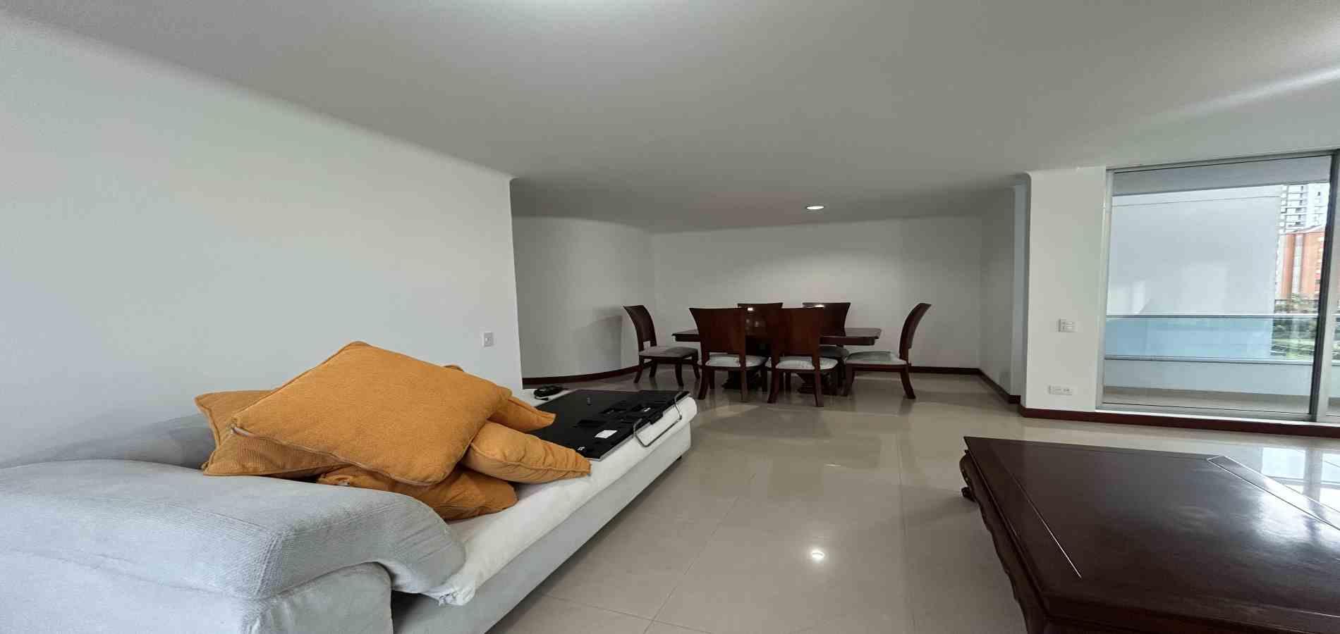 Apartamento en venta en Pinares, Pereira · foto 6 de 17