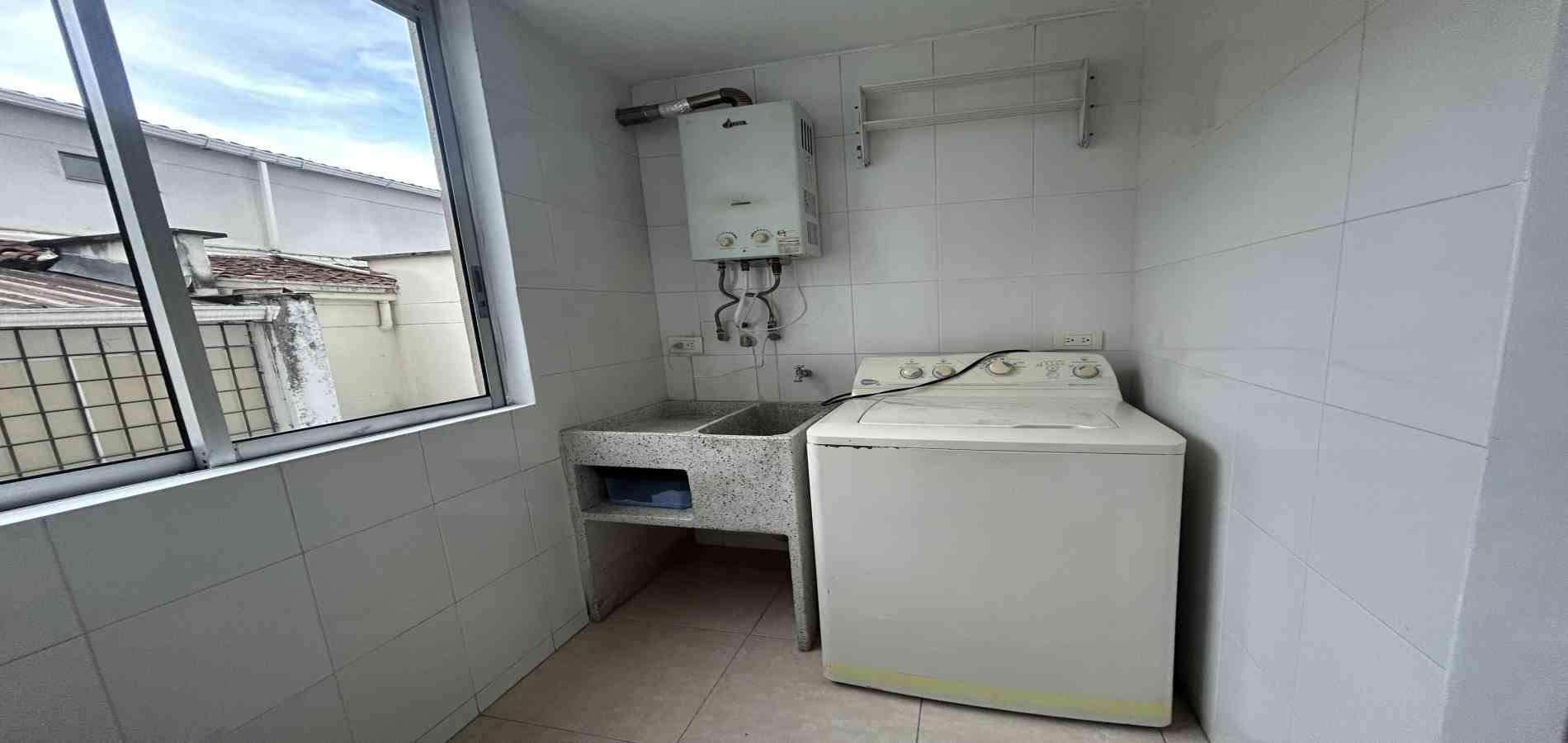 Apartamento en venta en Pinares, Pereira · foto 8 de 17