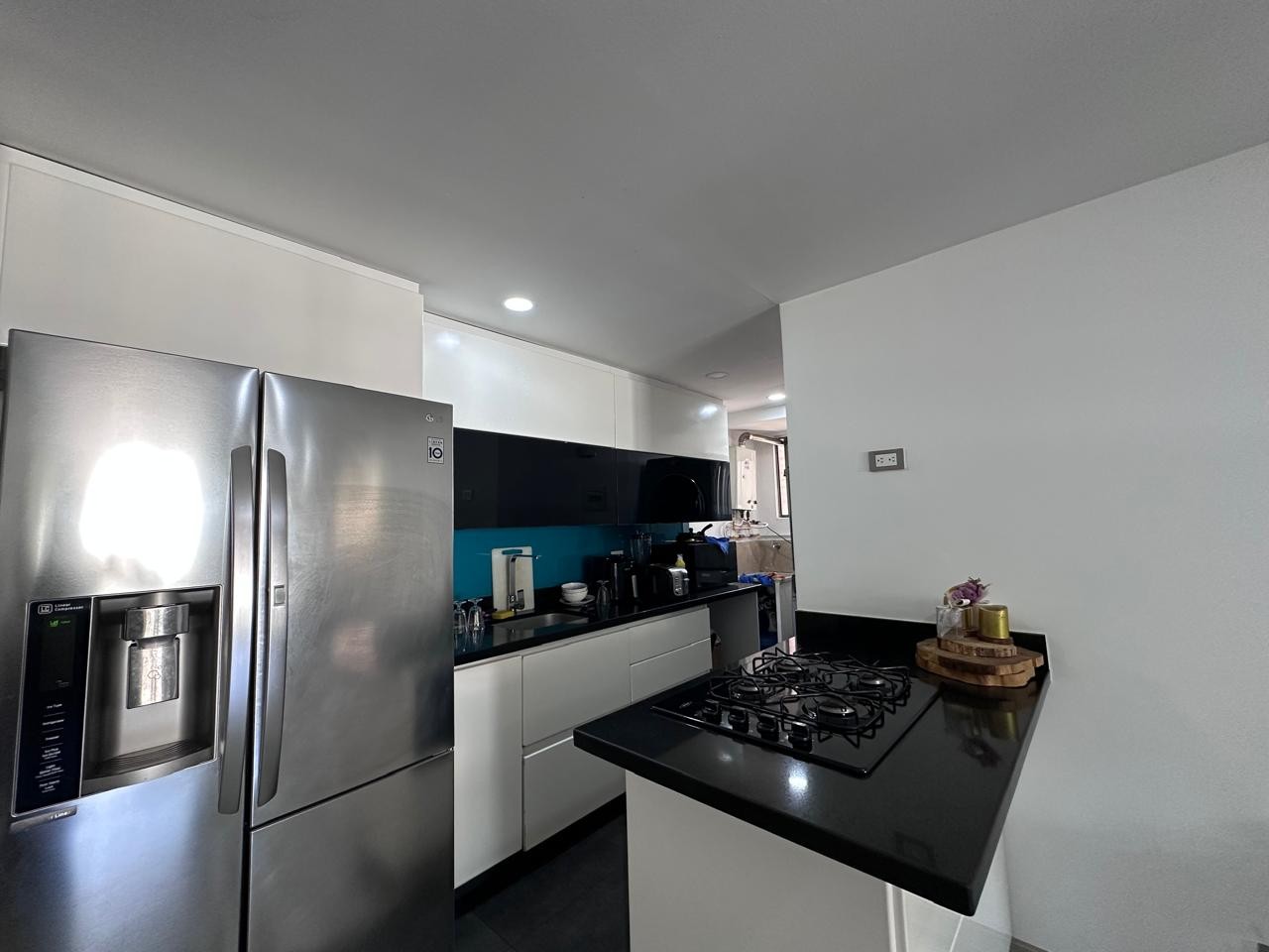 Apartamento en arriendo en El Poblado, Medellín · foto 6 de 16