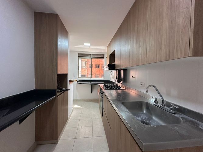 Apartamento de 3 alcobas en arriendo en El Poblado, Medellín, 113 m² · foto 6 de 19