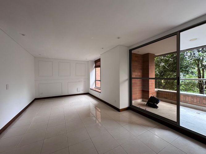 Apartamento de 3 alcobas en arriendo en El Poblado, Medellín, 113 m² · foto 3 de 19