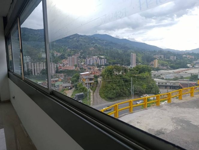 Bodega en arriendo en La Tablaza, La Estrella, 350 m² · foto 9 de 12
