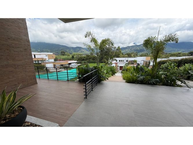 Casa de 5 alcobas en arriendo en La Floresta, Armenia, 950 m² · foto 4 de 24
