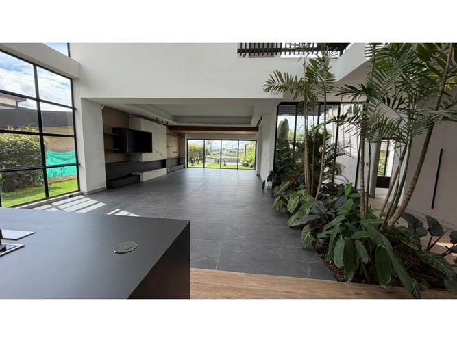 Casa de 5 alcobas en arriendo en La Floresta, Armenia, 950 m² · foto 7 de 24