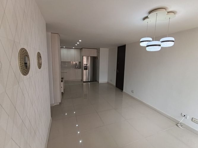 Apartamento de 3 alcobas en arriendo en El Poblado, Medellín, 80 m² · foto 2 de 20