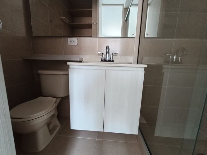 Apartamento de 3 alcobas en arriendo en El Poblado, Medellín, 80 m² · foto 5 de 20