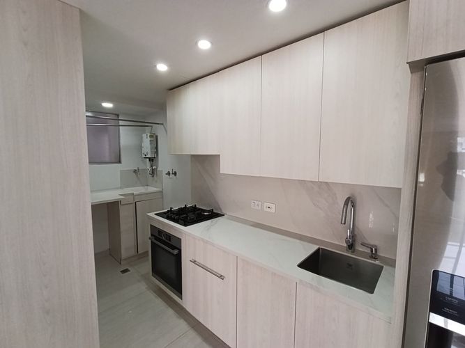 Apartamento de 3 alcobas en arriendo en El Poblado, Medellín, 80 m² · foto 6 de 20