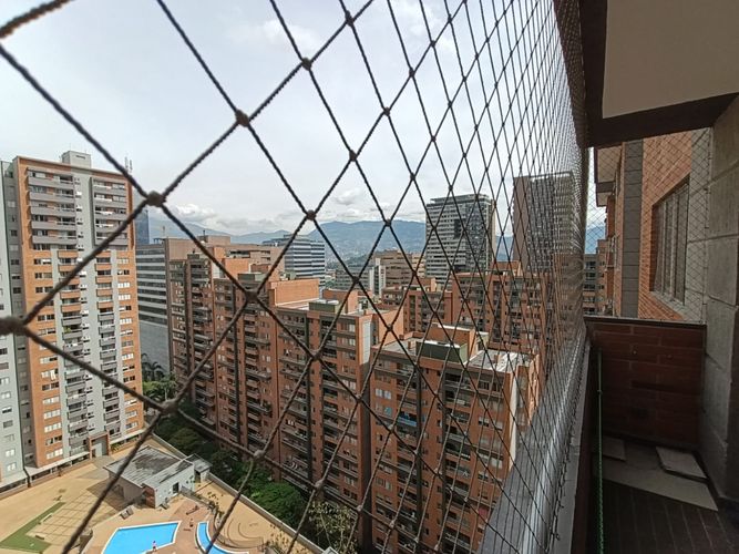 Apartamento de 3 alcobas en arriendo en El Poblado, Medellín, 80 m² · foto 18 de 20