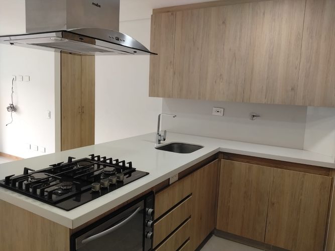Apartamento de 2 alcobas en arriendo en El Poblado, Medellín, 67 m² · foto 3 de 17