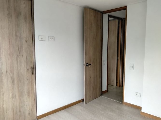Apartamento de 2 alcobas en arriendo en El Poblado, Medellín, 67 m² · foto 8 de 17