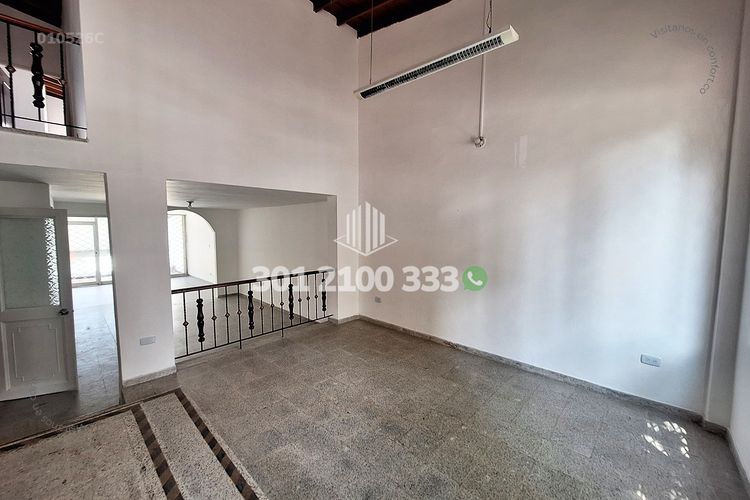 Casa de 4 alcobas en arriendo en Robledo, Medellín, 278 m² · foto 2 de 24