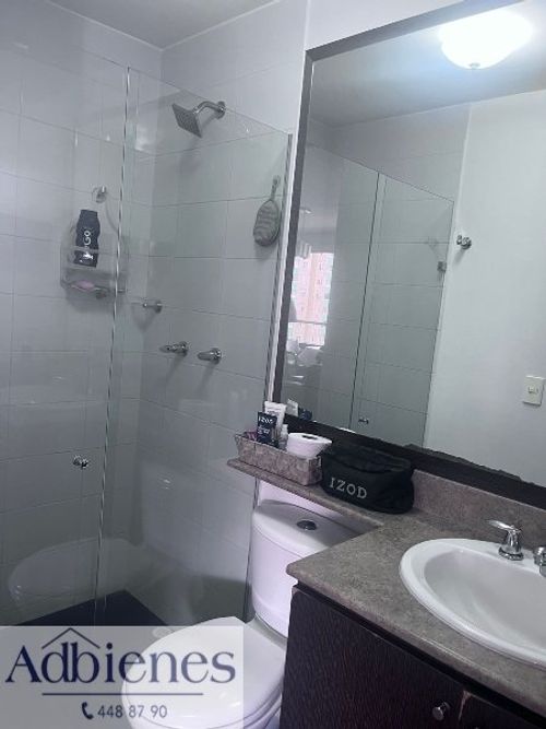 Apartamento de 3 alcobas en venta en Loma De Los Bernal, Medellín, 100 m² · foto 8 de 9
