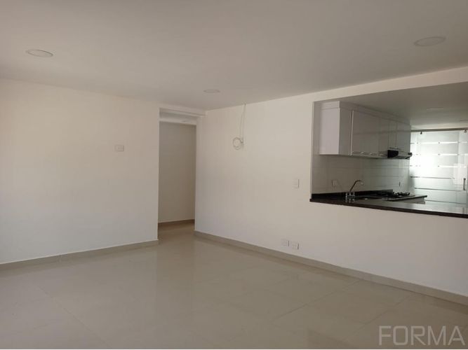 Apartamento de 2 alcobas en venta en Santa Barbara Oriental, Bogotá, 87 m² · foto 3 de 19