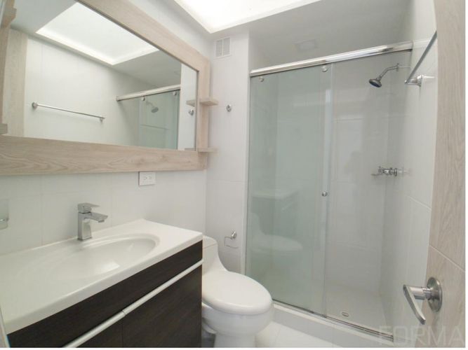 Apartamento de 2 alcobas en venta en Santa Barbara Oriental, Bogotá, 87 m² · foto 17 de 19