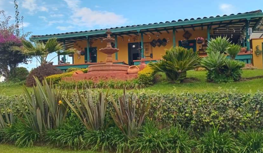 Finca en venta en Sajonia, Rionegro, 2600 m² · foto 2 de 13