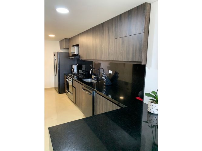 Apartamento de 2 alcobas en venta en Simon Bolivar, Medellín, 99 m² · foto 2 de 17