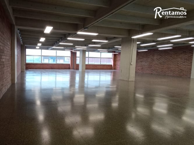 Local en arriendo en Santa Fe, Medellín, 462 m² · foto 4 de 24
