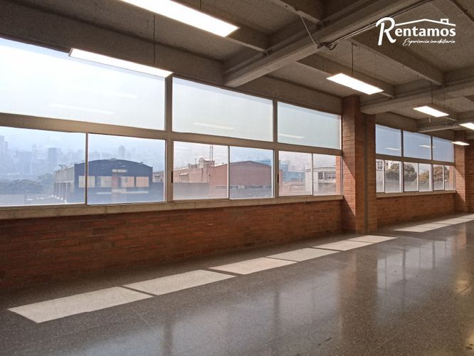 Local en arriendo en Santa Fe, Medellín, 462 m² · foto 11 de 24