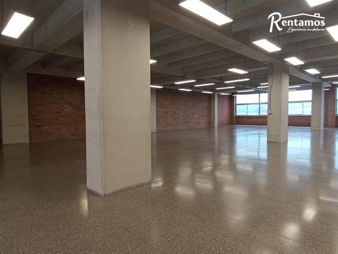 Local en arriendo en Santa Fe, Medellín, 462 m² · foto 16 de 24