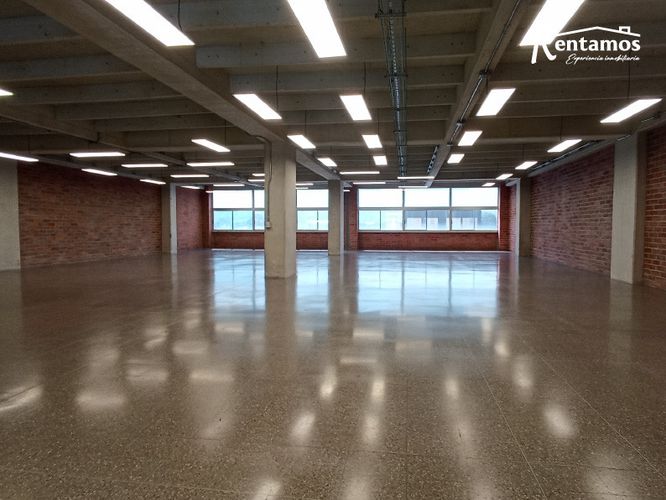 Local en arriendo en Santa Fe, Medellín, 462 m² · foto 17 de 24