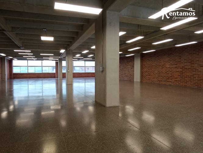 Local en arriendo en Santa Fe, Medellín, 462 m² · foto 18 de 24