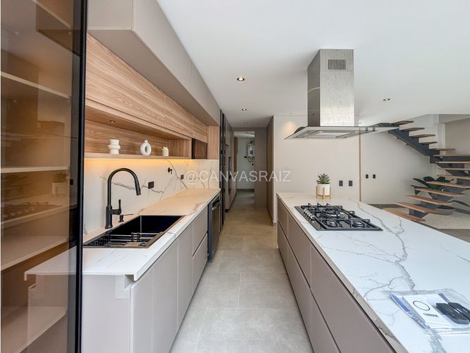 Casa de 3 alcobas en venta en Llano Grande, Rionegro, 174 m² · foto 7 de 13