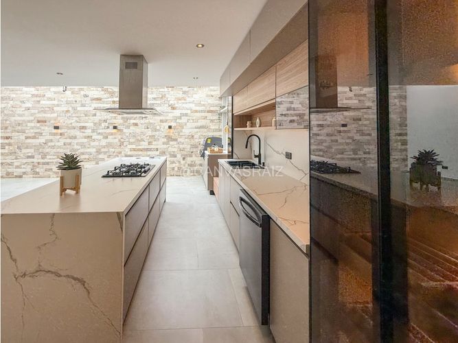 Casa de 3 alcobas en venta en Llano Grande, Rionegro, 174 m² · foto 12 de 13