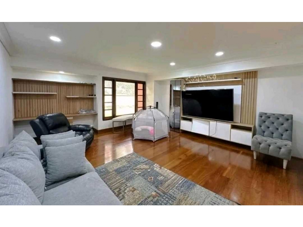 Casa Campestre en venta en El Poblado, Medellín 4