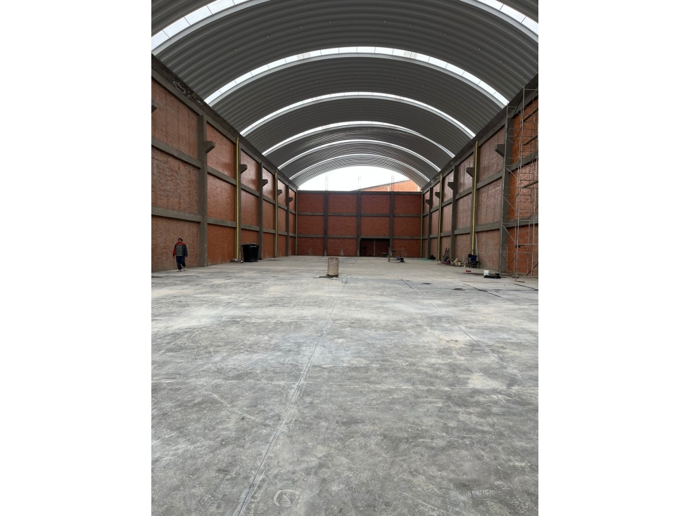 Bodega en arriendo en Cn Balcones De Toscana, Mosquera, 2126 m² · foto 8 de 11