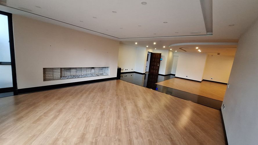 Apartamento de 3 alcobas en venta en La Calleja, Bogotá, 293 m² · foto 9 de 24