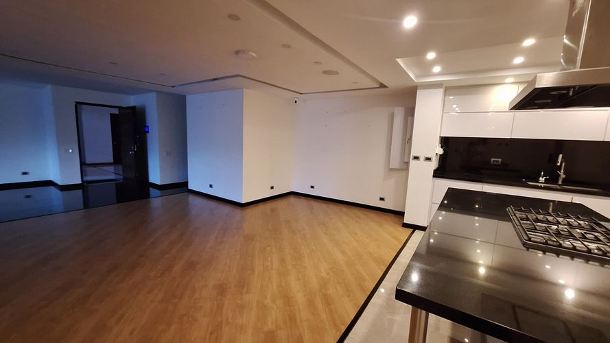 Apartamento de 3 alcobas en venta en La Calleja, Bogotá, 293 m² · foto 4 de 24