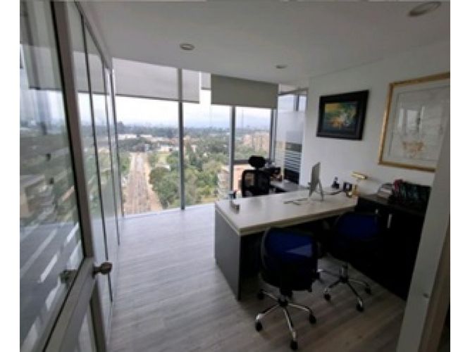 Oficina en venta en Fontibon, Zipaquirá, 179 m² · foto 2 de 8