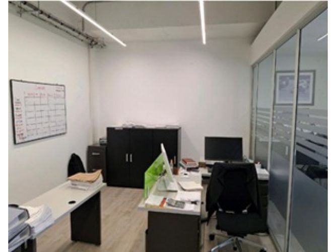 Oficina en venta en Fontibon, Zipaquirá, 179 m² · foto 5 de 8