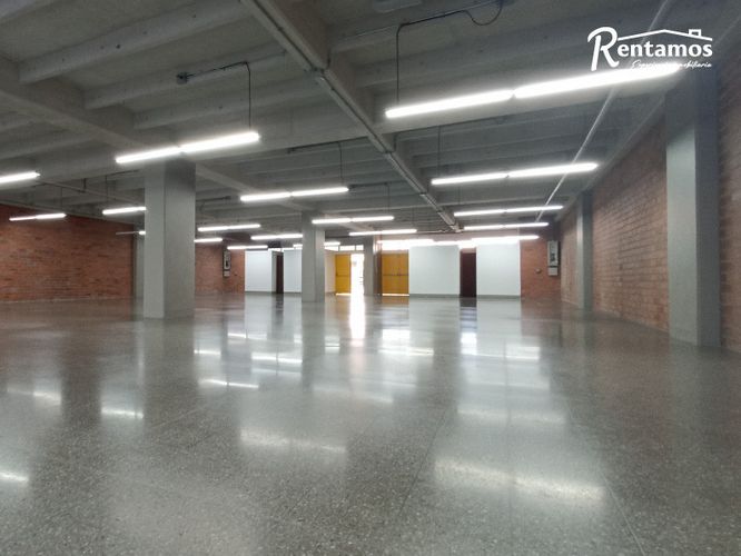 Local en arriendo en Santa Fe, Medellín, 233 m² · foto 4 de 9