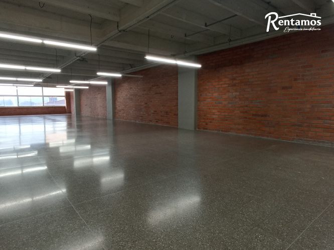 Local en arriendo en Santa Fe, Medellín, 233 m² · foto 7 de 9